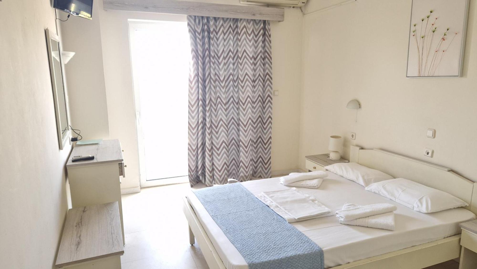 Regina Hotel Kíssamos Værelse billede