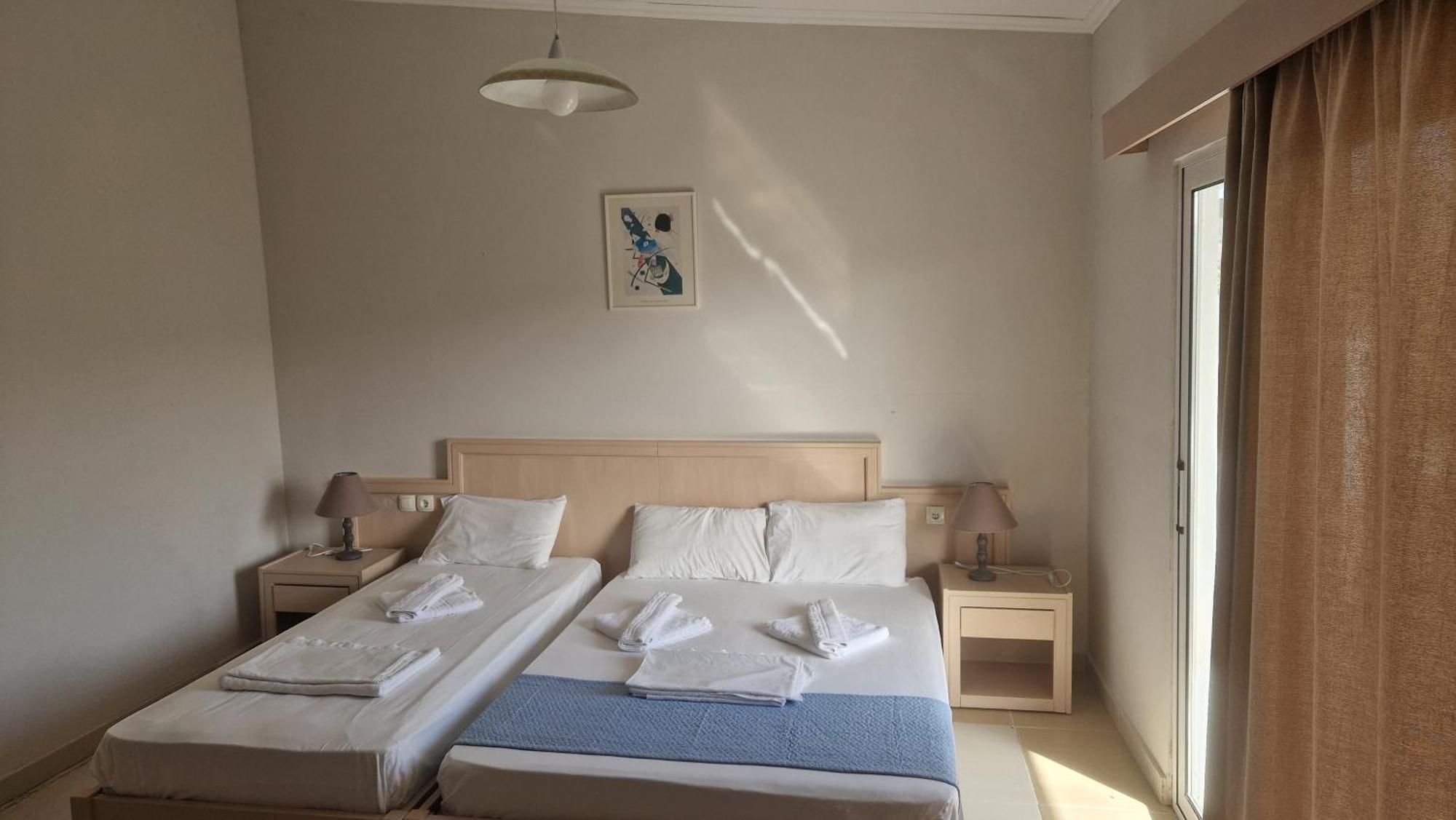 Regina Hotel Kíssamos Værelse billede